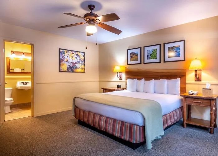 Yosemite Hotels - Yosemite Village