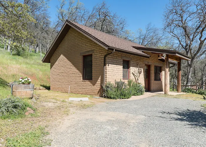 Yosemite Hotels - Ahwahnee