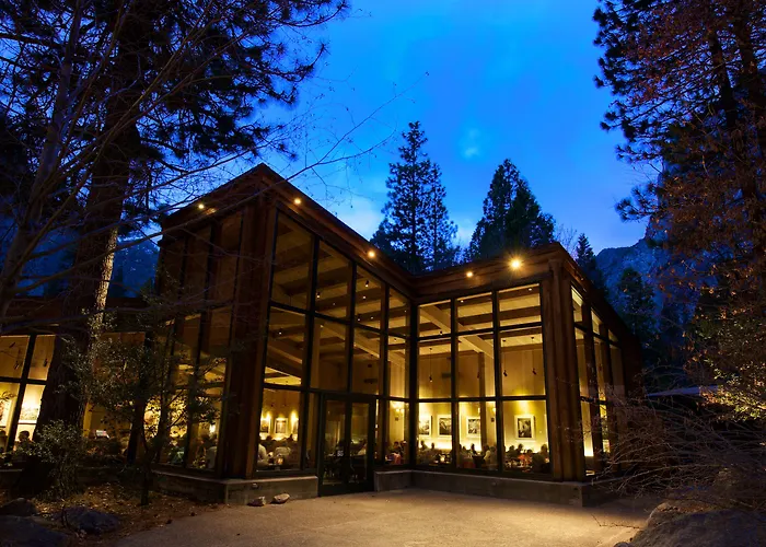 Yosemite Hotels - Yosemite Village